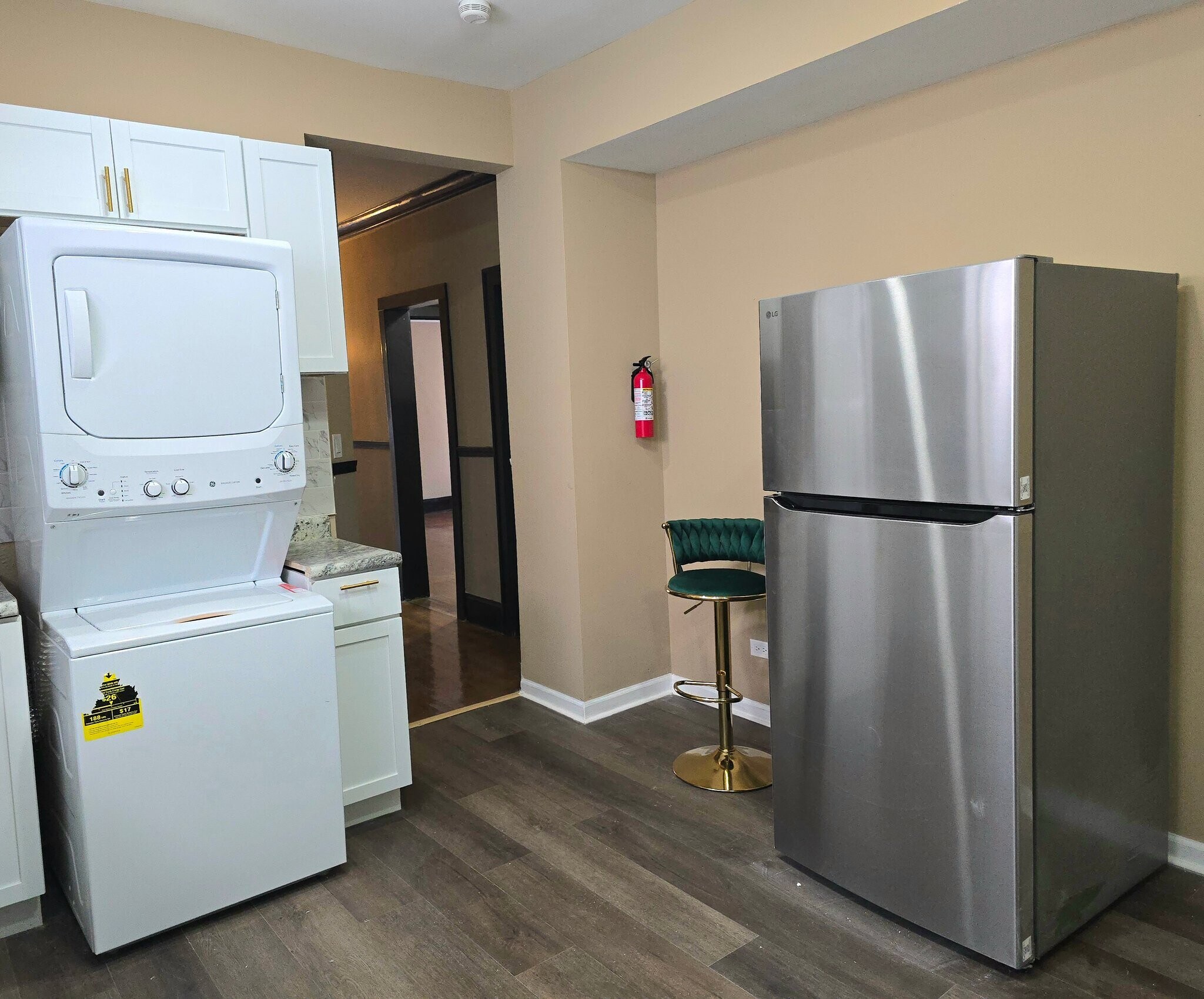 Building Photo - 7747 S Cornell Ave