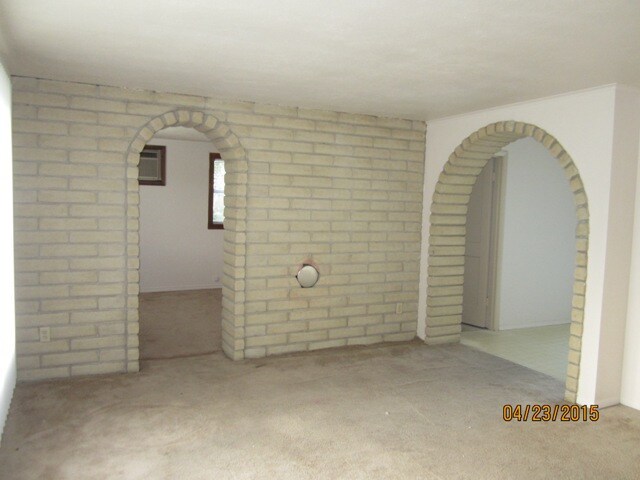 Building Photo - 902 S Hartford St
