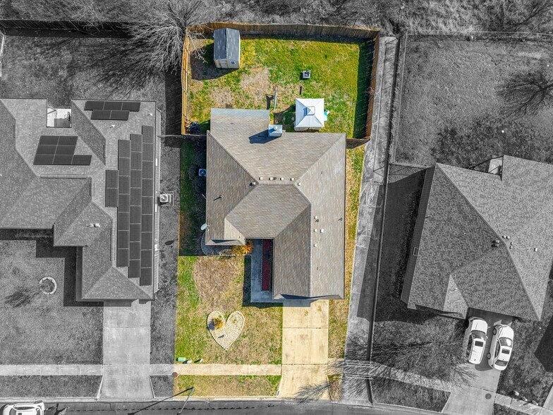 Building Photo - 3208 Viewcrest Dr