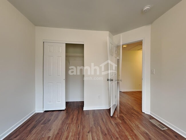 Building Photo - 10728 Sandy Ct