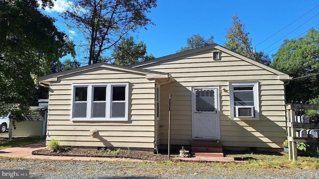 Building Photo - 226 Appleby Rd