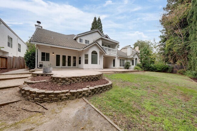 Building Photo - 124 Tomlinson Dr