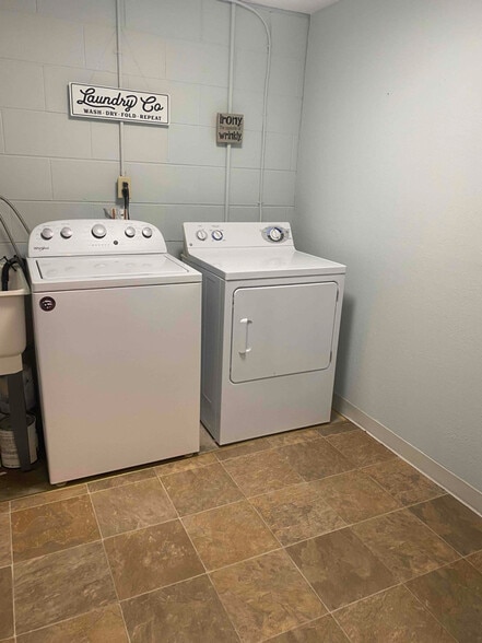 Building Photo - 1419 Arden View Dr