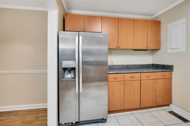 Building Photo - 2908 Mimosa Rd