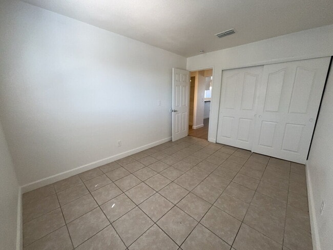 Building Photo - 1521 Cobb Ln