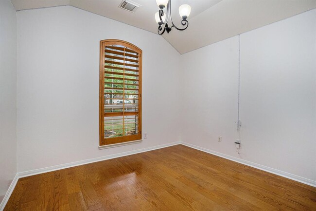 Building Photo - 9338 Stoneridge Canyon Ln