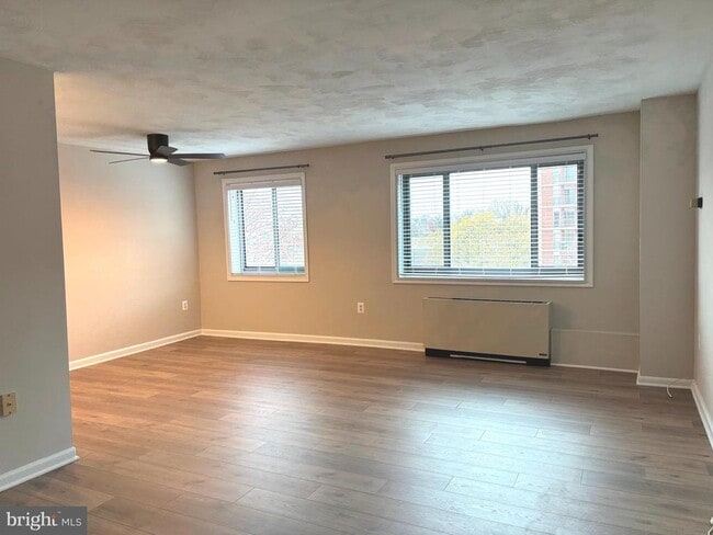 Building Photo - 1200 S Arlington Ridge Rd