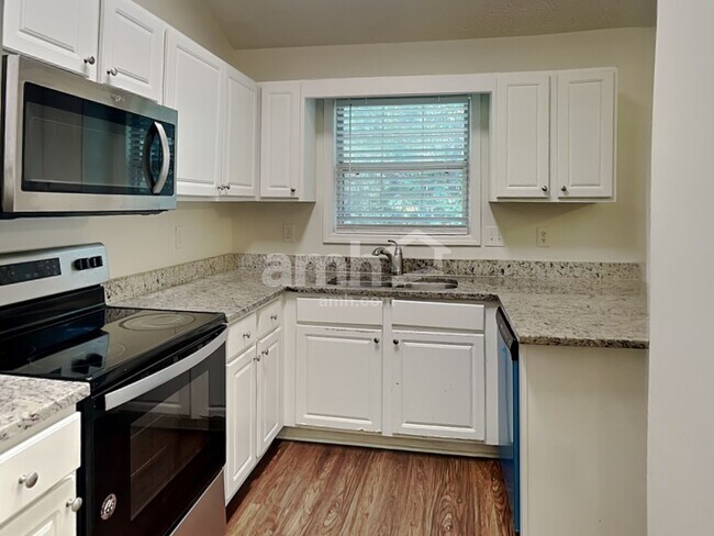 Building Photo - 162 Brook Lea Cove