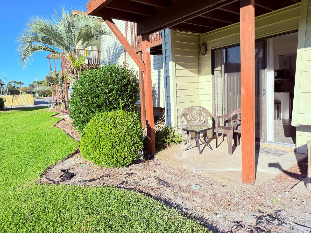 Building Photo - 308 Miracle Strip Pky SW