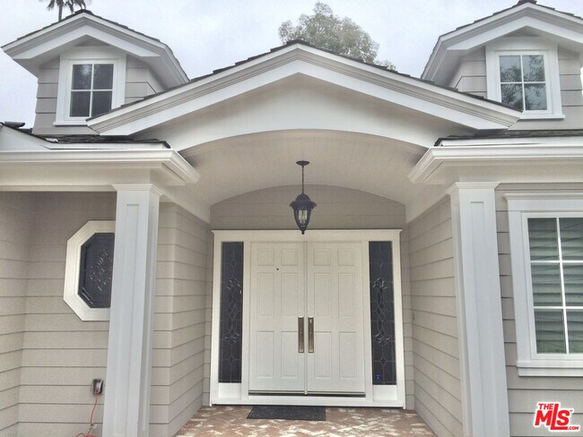 Building Photo - 1170 Angelo Dr