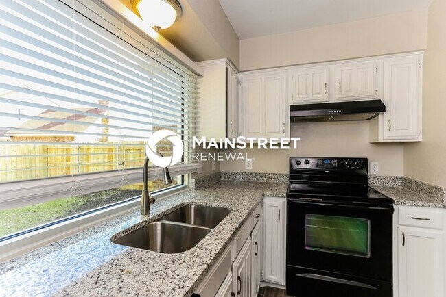 Building Photo - 817 Barcelona Cir
