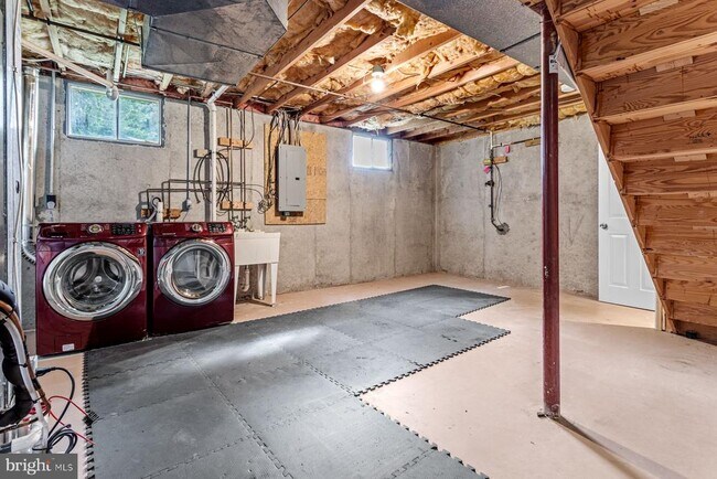 Building Photo - 10610 High Beach Ct