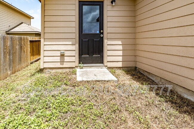 Building Photo - 15266 Snug Harbor Way