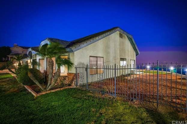 Building Photo - 7380 Live Oak Dr