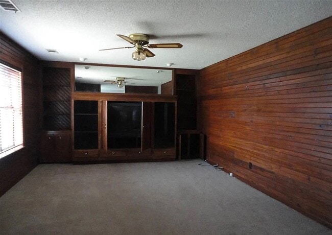 Building Photo - 20239 I-30