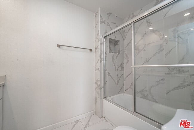Building Photo - 29846 Grandifloras Rd