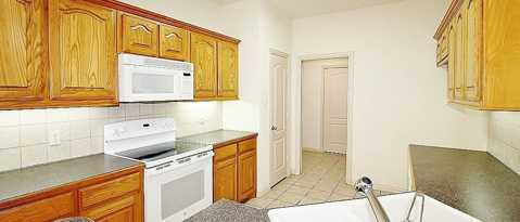 Building Photo - 6218 Bentwood Dr