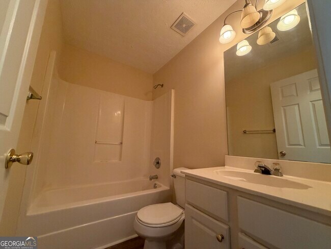 Building Photo - 363 Brook Lea Cove