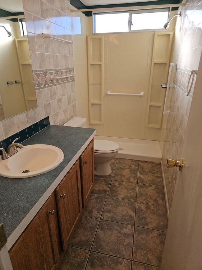 Building Photo - LARGE 4 BED HOME IN HORSESHOE RANCH ESTATES