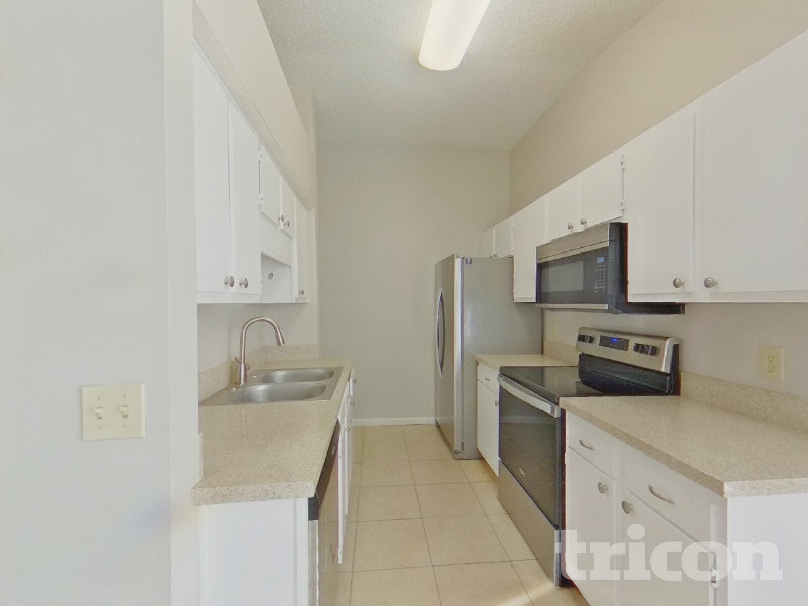 Building Photo - 8158 Pilgrims Trace Dr