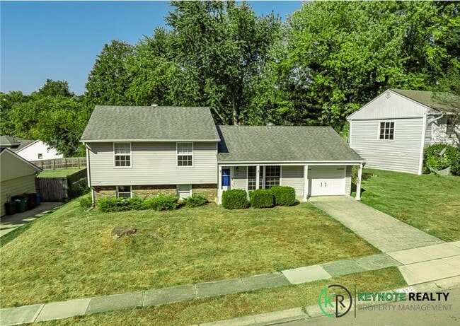 Building Photo - 125 Teakwood Ln