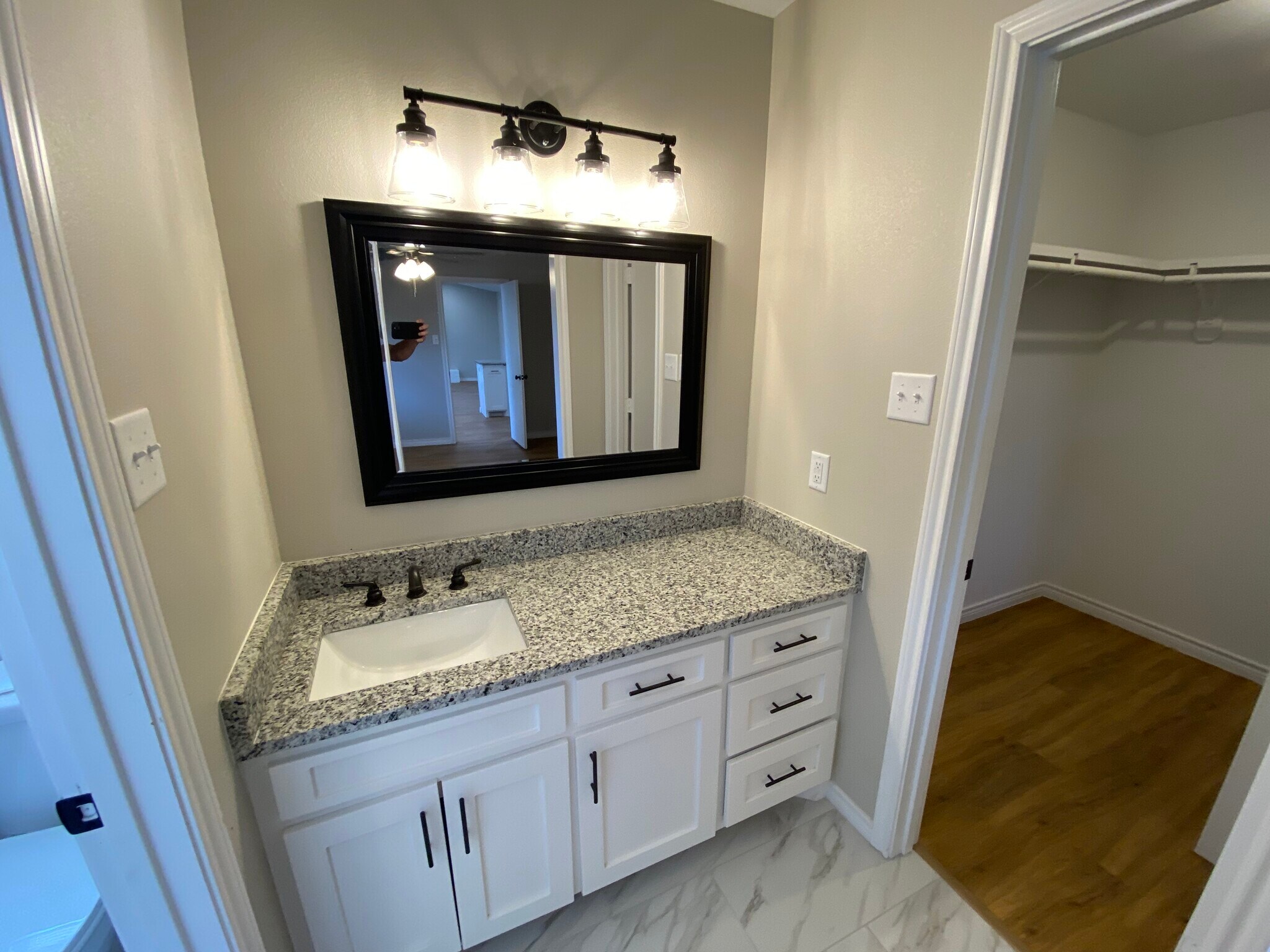 Building Photo - 3213 91st St