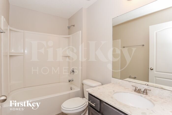 Building Photo - 12556 Itani Wy