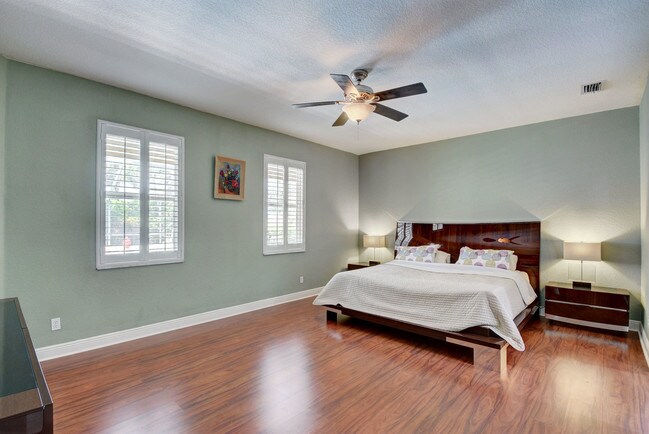 Building Photo - 1501 Stonehaven Estates Dr
