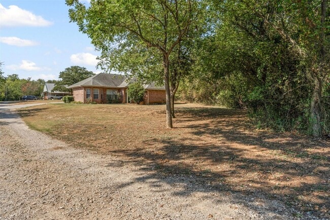 Building Photo - Charming Home In Weatherford