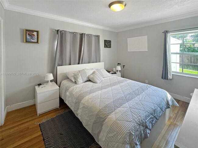 Building Photo - 5760 SW 10th St