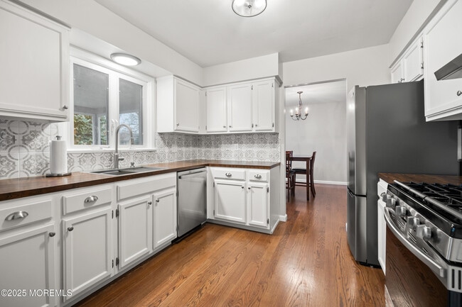 Building Photo - 21 Ford Ave