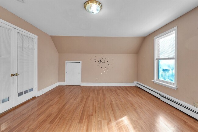 Building Photo - 31 Ripley St