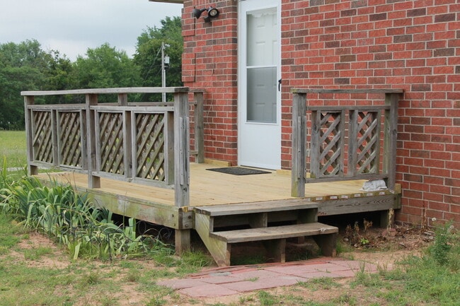 Building Photo - 1+ Acre - Choctaw-Nicoma Park Cutie!