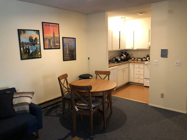 Interior Photo - Fairlane Apartments (5520)