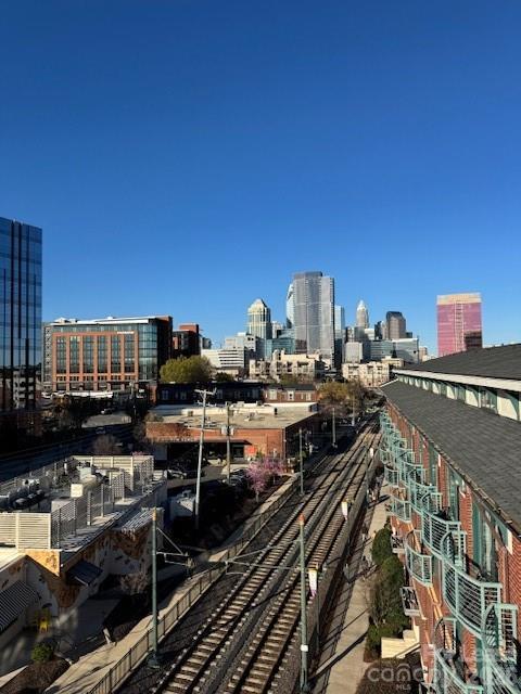 Building Photo - 115 E Park Ave