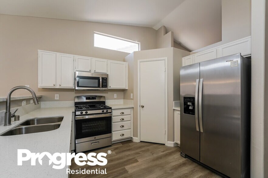 Building Photo - 3639 Covewick Dr