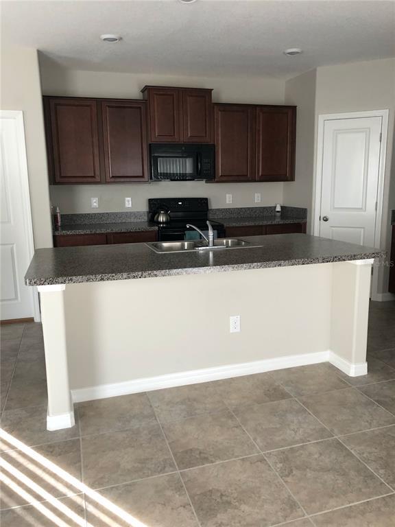 Building Photo - 17201 Beach Buttercup Pl