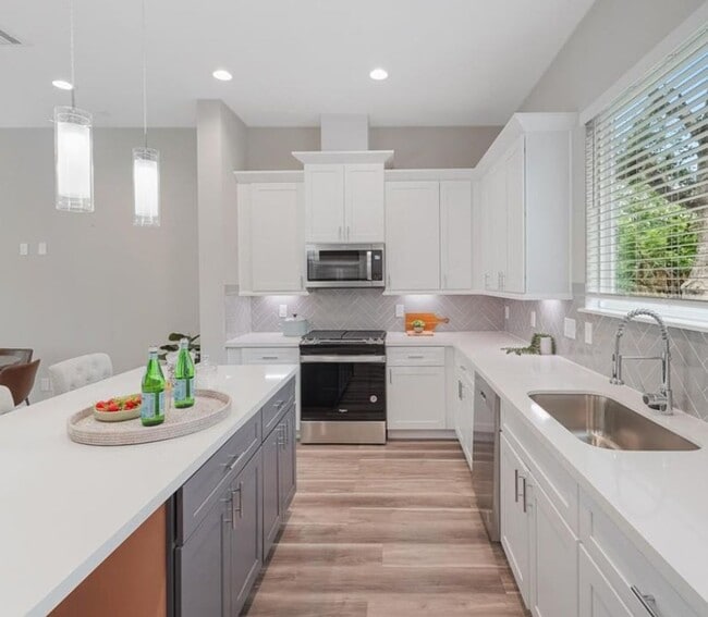 Building Photo - Luxury New Construction Home for Lease – Easter Jensen Area, North Houston