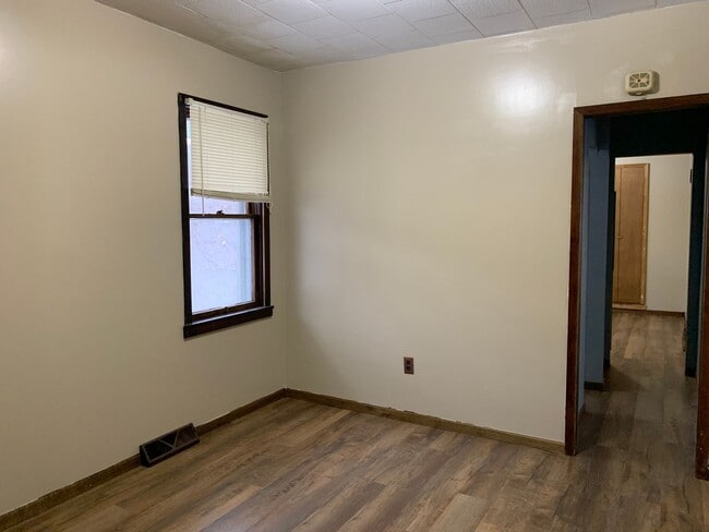 Building Photo - Charming Single Family Home