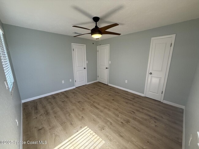 Building Photo - 310 Oleander Pl