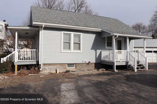 Building Photo - 712 W Lackawanna Ave