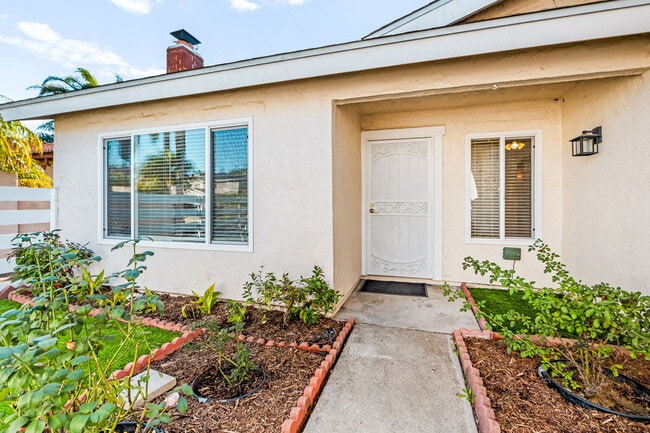 Building Photo - 2039 Village Wood Rd