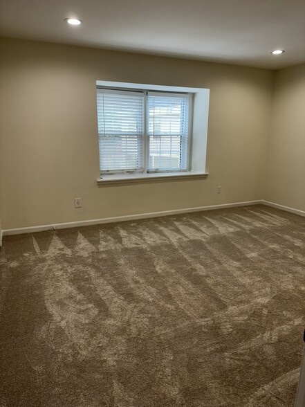 Guest bedroom - 157 Elysian Way NW
