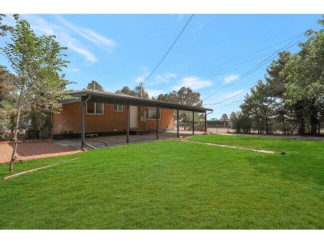 Building Photo - 2904 W Chenango Ave