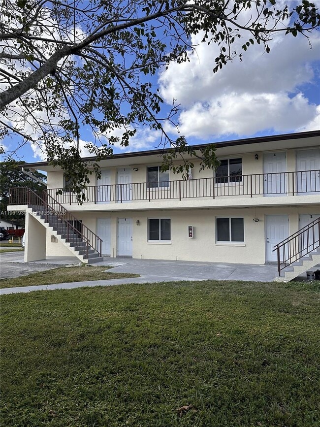 Building Photo - 6591 SW 46th St