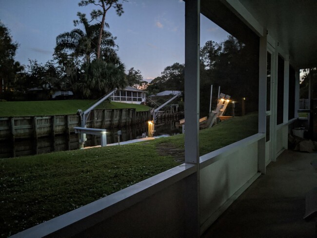 Building Photo - OCEAN ACCESS WATERFRONT! 3 bed / 2 bath wi...
