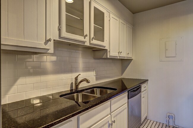 Galley kitchen detail - 1 S Prado NE