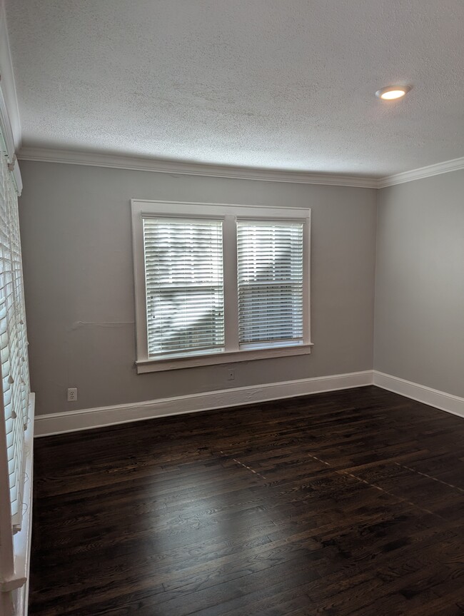 Building Photo - 720 Berne St SE Apt B