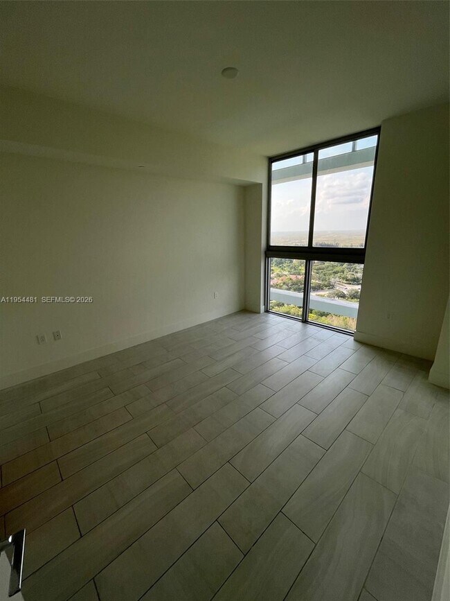 Building Photo - 2000 Metropica Wy