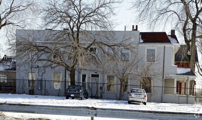 Building Photo - 2085 Columbus Rd